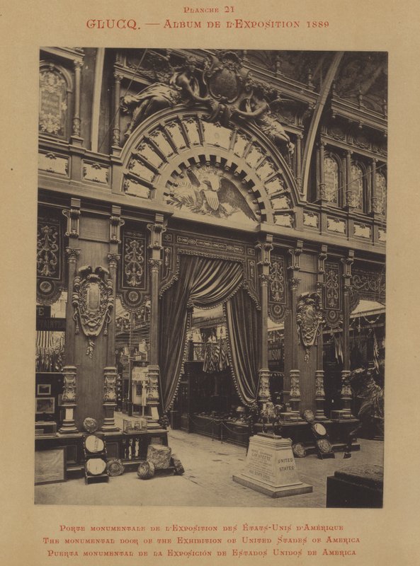 Den monumentale dør til udstillingen i USA af French Photographer