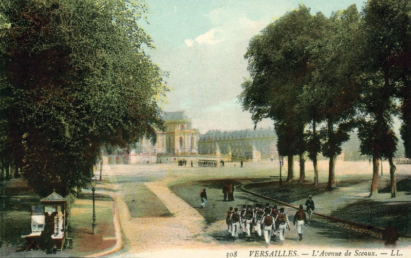 Versailles, Avenue De Sceaux af French Photographer