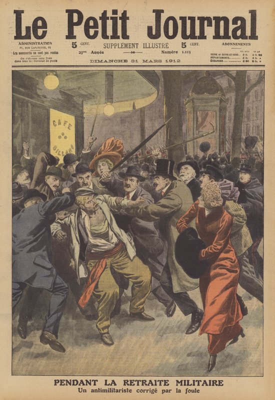 En fransk antimilitarist angrebet af en folkemængde ved en militærparade (farve litho) af French School