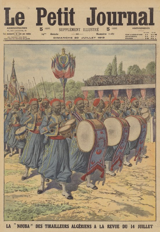 Band of the Algerian Tirailleurs, der marcherer i Bastille-dagens militærparade i Paris (farve litho) af French School