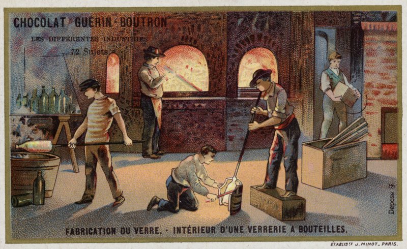 Fremstilling af glas. Interiør af et flaskefremstillingsanlæg (chromolitho) af French School