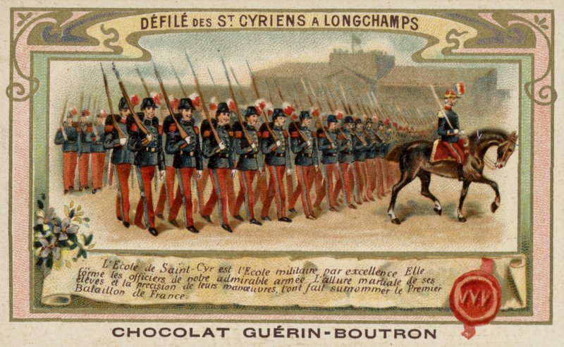 Parade af kadetter fra Military School of Saint-Cyr i Longchamps, Frankrig (chromolitho) af French School