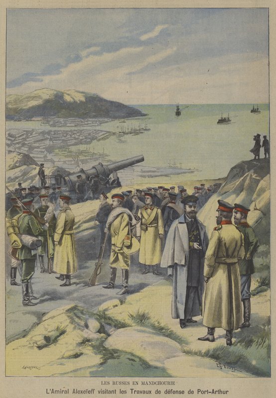 Russisk admiral Yevgeni Alekseyev besøger forsvar under opførelse i Port Arthur, Manchuriet, på tærsklen til den russisk-japanske krig (farve litho) af French School