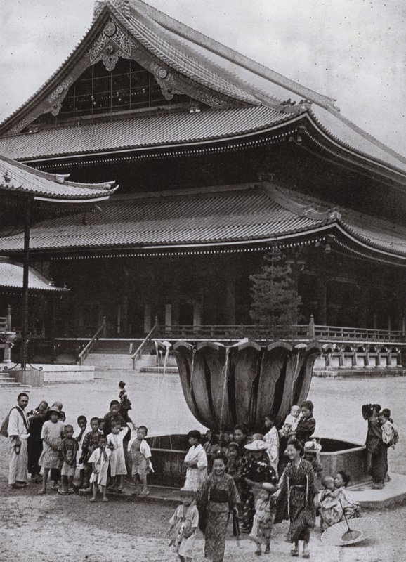 Higashi Honganji mpe, Kyoto (b / wp hot) af Herbert Ponting