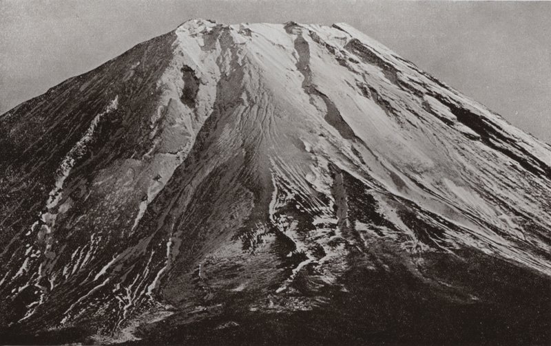The Crest of Fuji, et telefotografi fra Shoji af Herbert Ponting