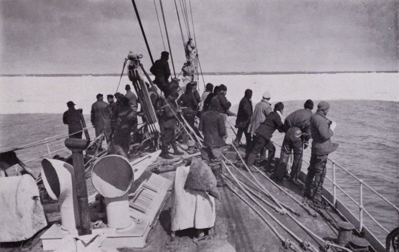 Tilgangen til pakisen (s/h foto) af Herbert Ponting