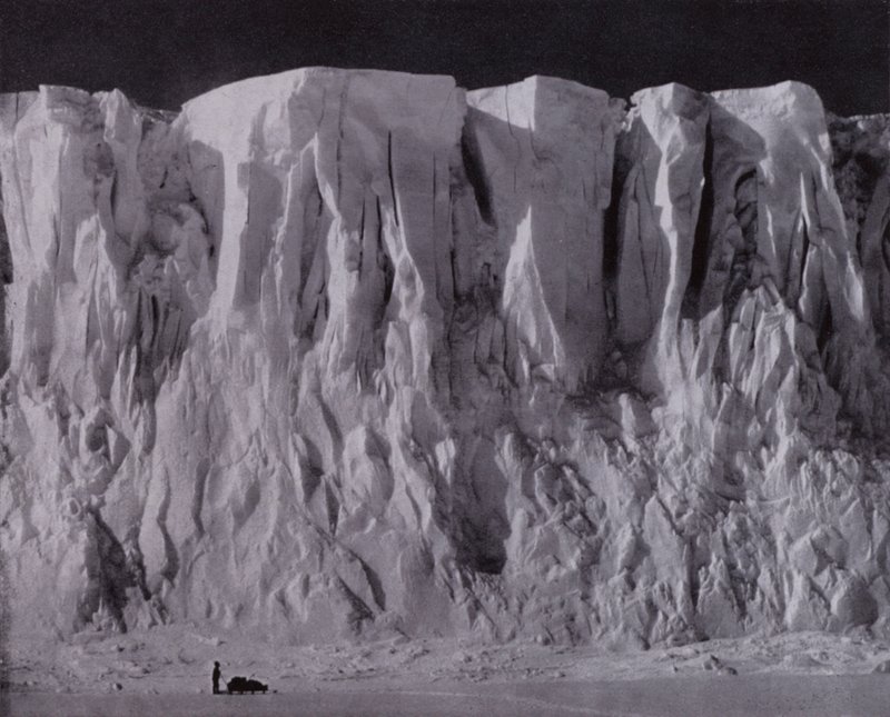 Voldene af Mount Erebus (s/h foto) af Herbert Ponting