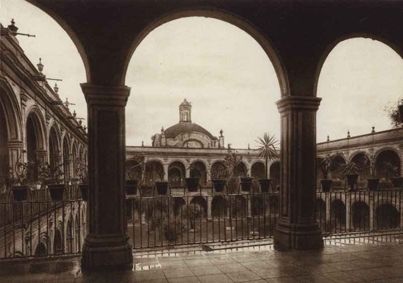 Mexico: Capital Mejico, Colegio de las Vizcainas (s/h-foto) af Hugo Brehme