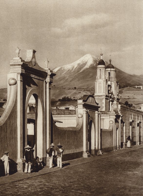 Mexico: Chalchicomula med Pico de Orizaba (s/h-foto) af Hugo Brehme