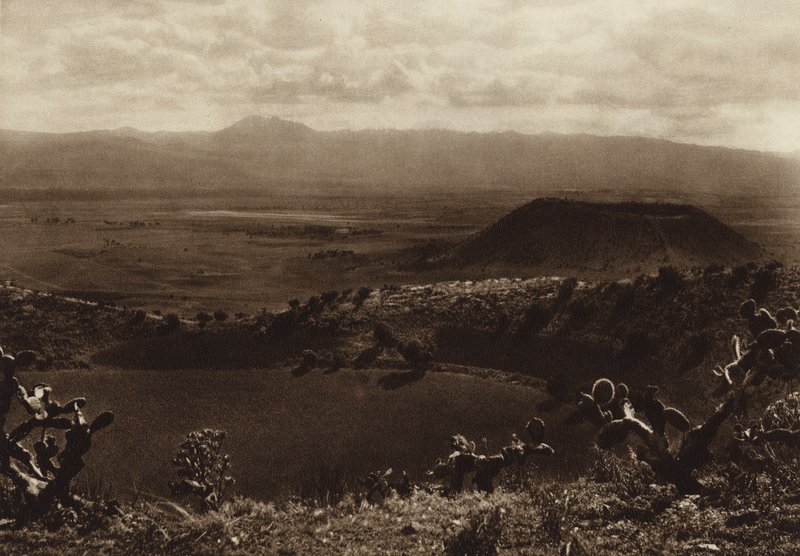 Mexico: La Caldera, udslukte vulkaner i nærheden af hovedstaden Mexico (s/h-foto) af Hugo Brehme