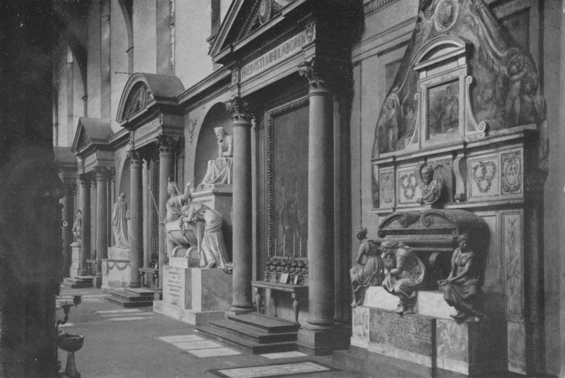 Firenze, S Croce-kirken, monumenter i højre sidegang (s/h-billede) af Italian Photographer