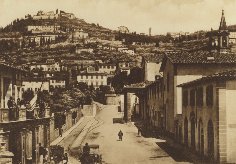 Firenze / Firenze: Omgivelserne i Firenze, S Domenico og Panorama di Fiesole (s/h foto) af Italian Photographer
