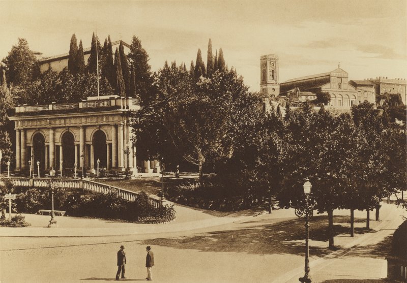 Firenze / Firenze: En del af Piazzale Michelangiolo med Loggetta, kirken S Salvatore og Basilica of S Miniato (s/h foto) af Italian Photographer