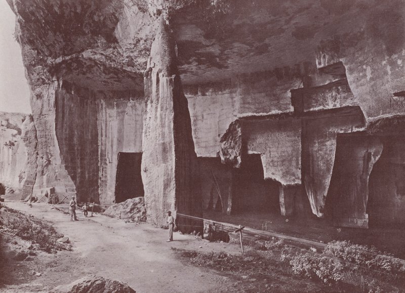 Italien: Syracuse, Latomia del Paradiso (s/h-billede) af Italian Photographer