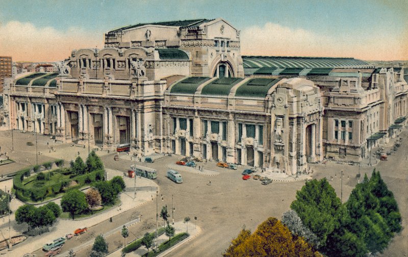 Milano / Milano: Stazione Centrale (farvefoto) af Italian Photographer