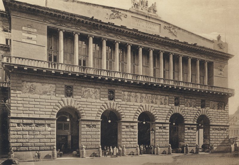 Napoli: S Carlo Theatre Facade (s/h foto) af Italian Photographer