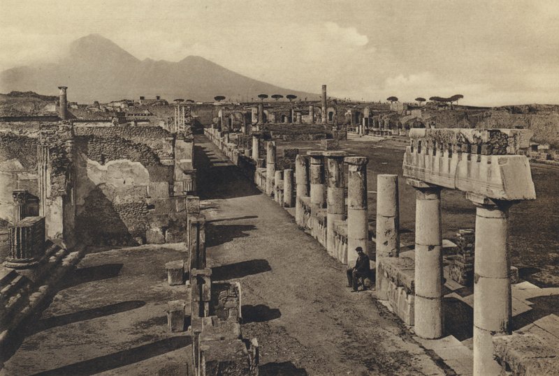Napoli: Pompeji, Civil Forum med Panorama (s/h foto) af Italian Photographer
