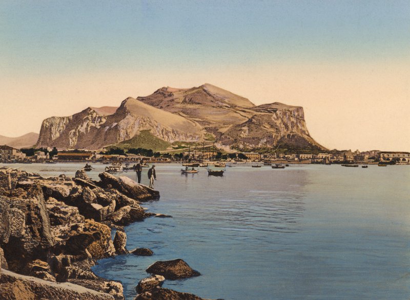 Sicilia / Sicilien: Monte Pellegrino (farvefoto) af Italian Photographer