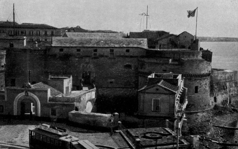 Taranto, Colombino Castle, R Marina Barracks (s/h foto) af Italian Photographer