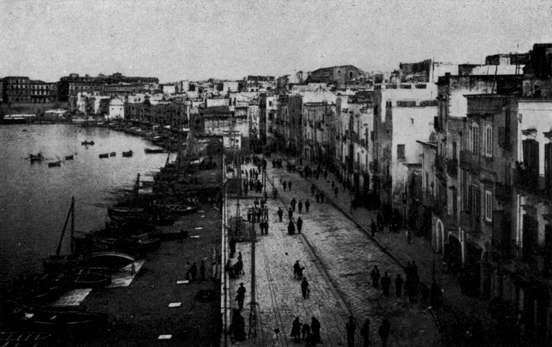 Taranto, Gamle bydel, Panorama (s/h foto) af Italian Photographer