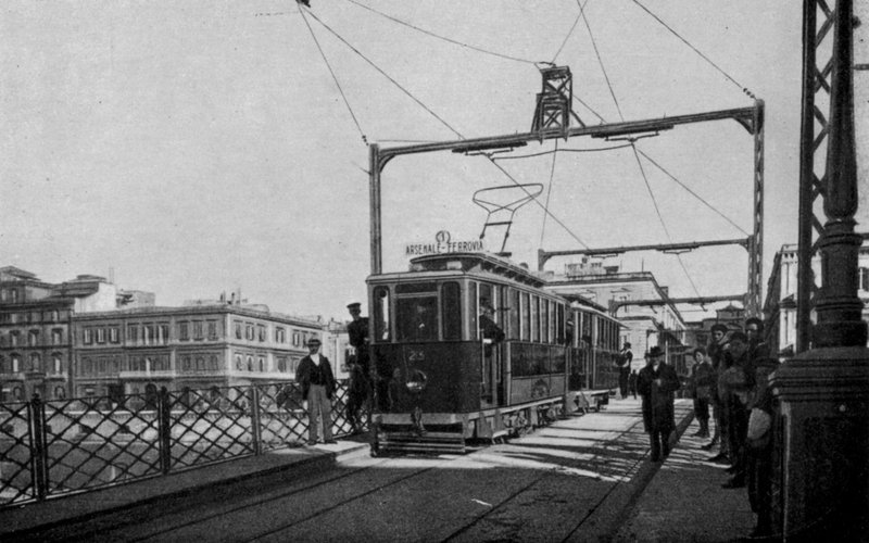 Taranto, svingbro (s/h foto) af Italian Photographer