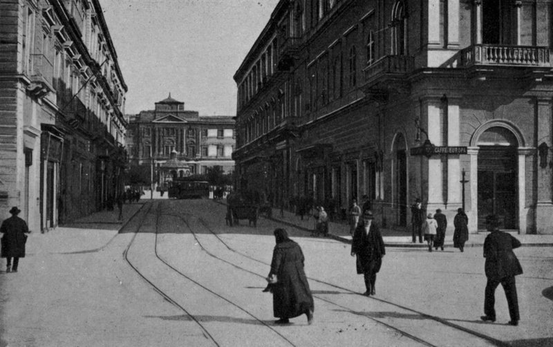 Taranto, Via Archita, kontorbygning (s/h foto) af Italian Photographer