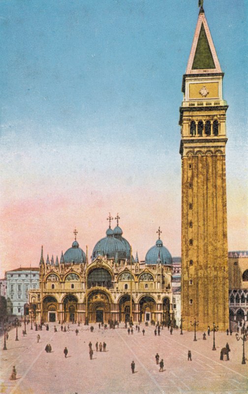 Venedig: Markuspladsen og Campanile (foto i farver) af Italian Photographer