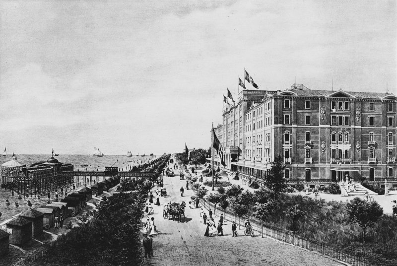 Venezia, Lido, Grand Hotel des Bains (s/h-billede) af Italian Photographer