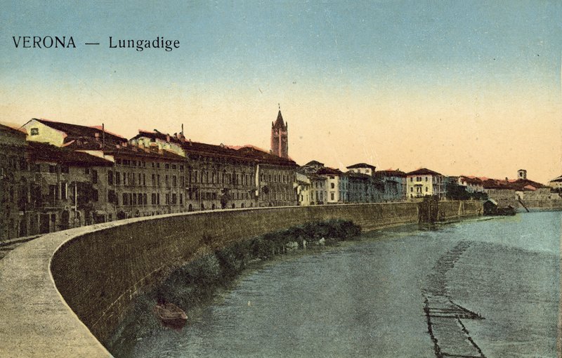 Verona, Italien, Lungadige af Italian Photographer