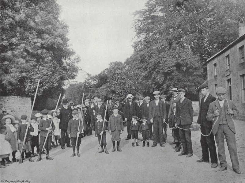 Den Northumbriske Baal-ild, der bringer Fagots ind af J. Benjamin Stone