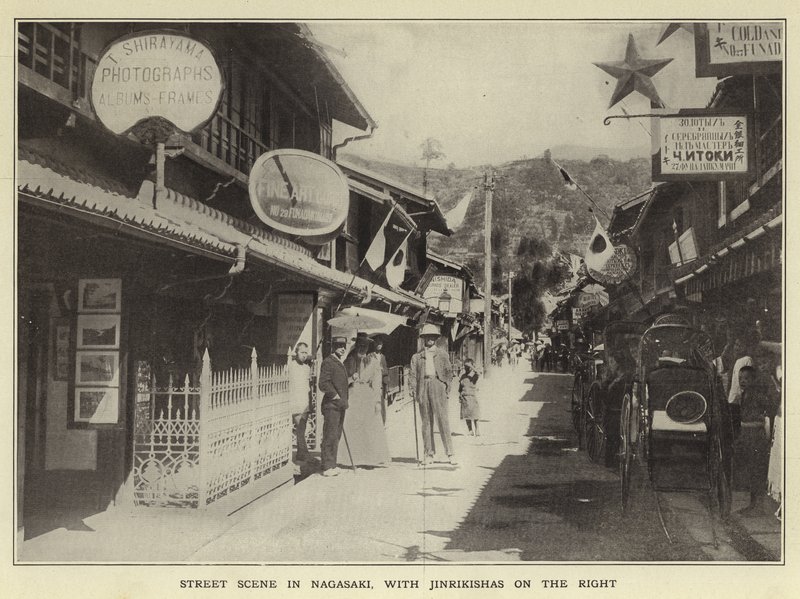 Gadebillede i Nagasaki med Jinrikishas til højre af Japanese Photographer