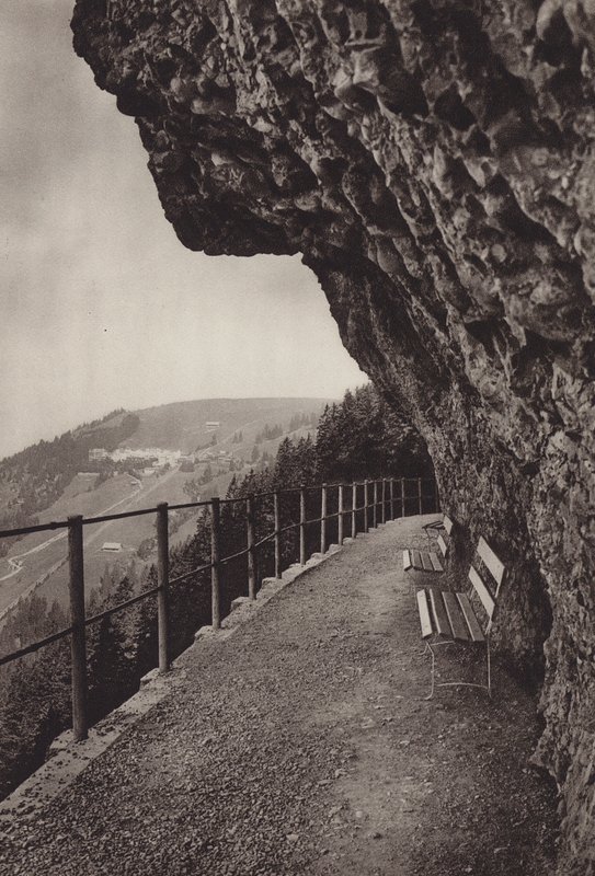 Udsigt over Rigi Kaltbad (s/h foto) af Jean Gaberell