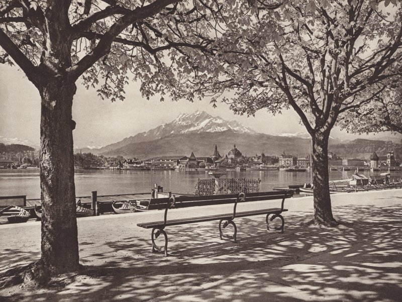 Schweiz: Luzern, med Mount Pilatus (s/h foto) af Jean Gaberell