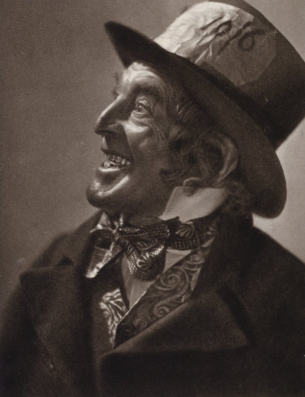 Den gale hattemager (s/h-foto) af Julian Augustus Romaine Smith