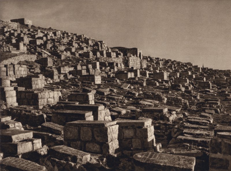 Jerusalem, Valley of Johosaphat med jødiske grave (b/w foto) af Karl Grober