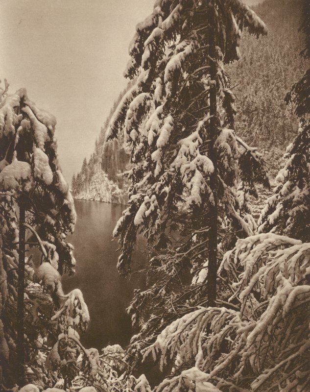 Königssee nær Berchtesgaden; Koenigssee nær Berchtesgaden (s/h foto) af Kurt Hielscher