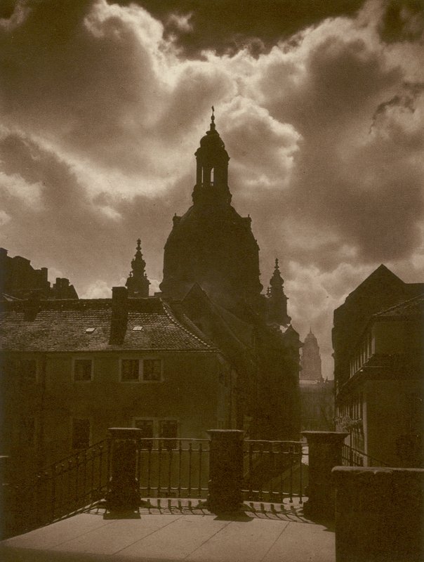 Dresden, Frauenkirche (s/h foto) af Kurt Hielscher