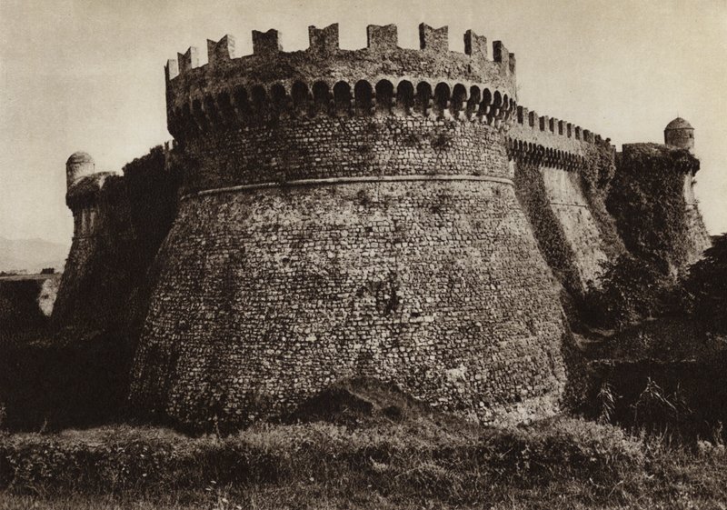 Italien: Castello Sarzanello (s/h foto) af Kurt Hielscher