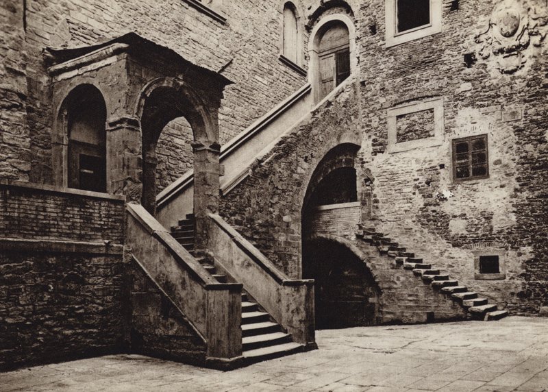 Italien: Cortona, Palazzo Pretorio (s/h foto) af Kurt Hielscher