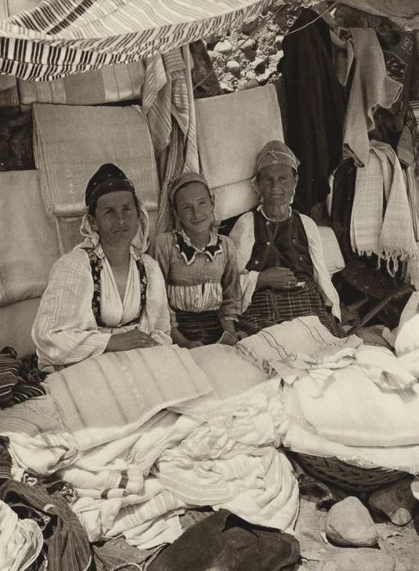 Jugoslavien: Marked i Prizren (s/h-billede) af Kurt Hielscher
