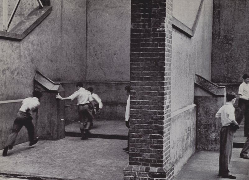 Fives, Eton (s/h foto) af Laszlo Moholy Nagy