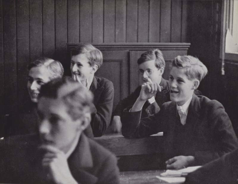 Den lettere side af læring, en division i New Schools, Eton (s/h foto) af Laszlo Moholy Nagy