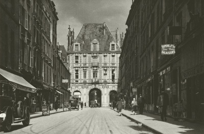 Paris: Rue de Birague (s/h foto) af Mario Bucovich
