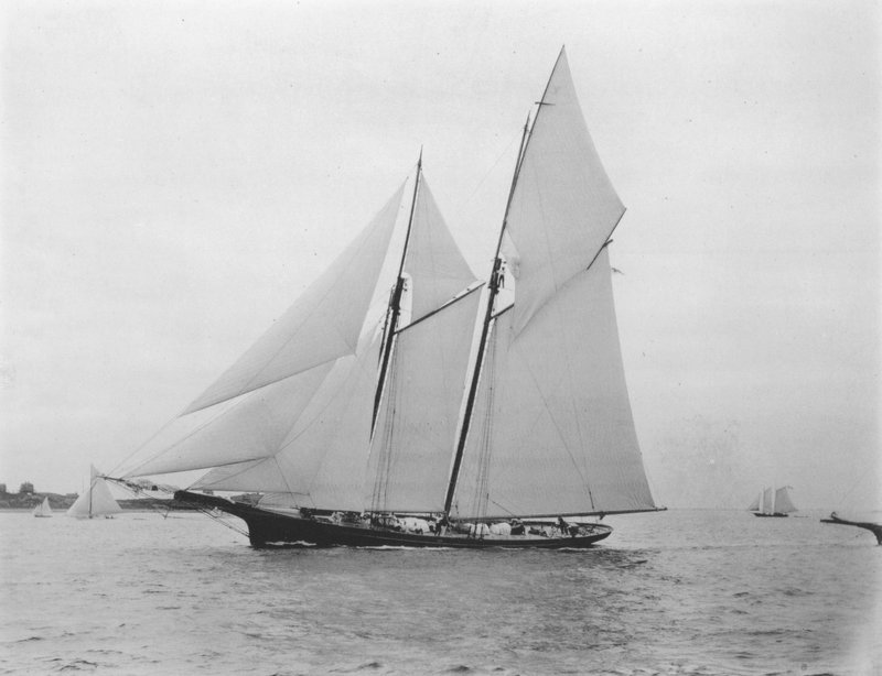 Yachten, Gitana bw foto af Nathaniel Livermore Stebbins
