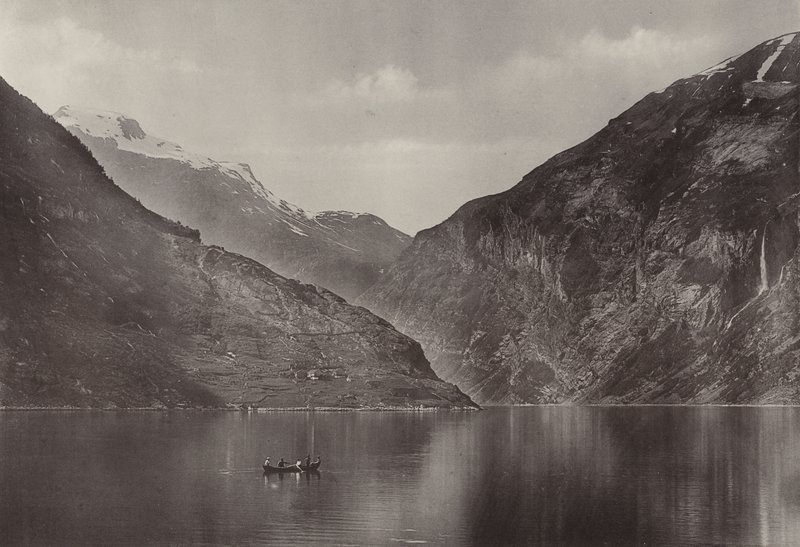 I Geirangerfjorden (s/h foto) af Norwegian Photographer
