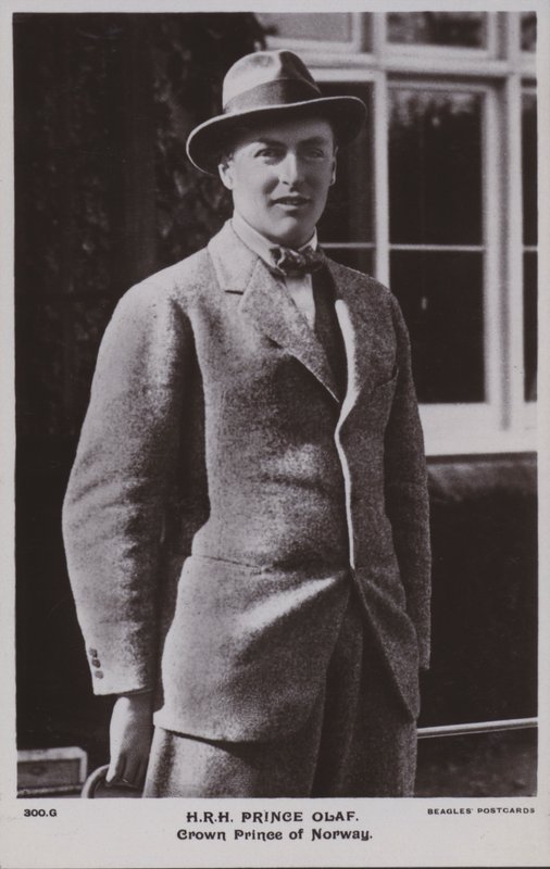 Prins Olaf, kronprins af Norge, senere kong Olav V (s/h foto) af Norwegian Photographer