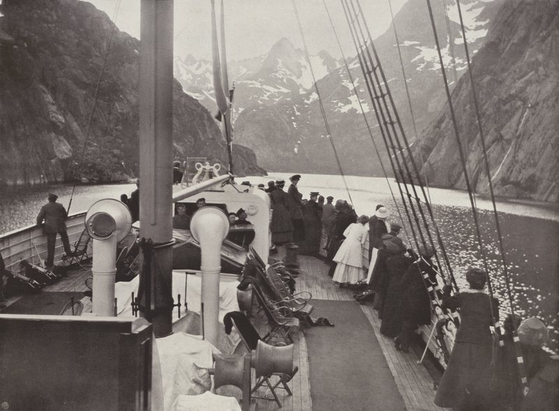 Tourist Steamer in Trold Fjord af Norwegian Photographer