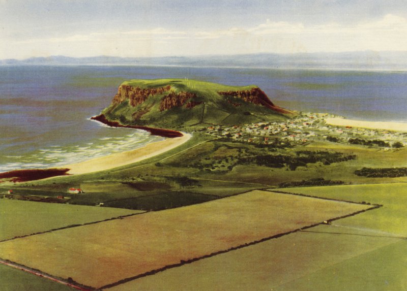 Tasmania: The Nut, Stanley (farvefoto) af Photographer Australian