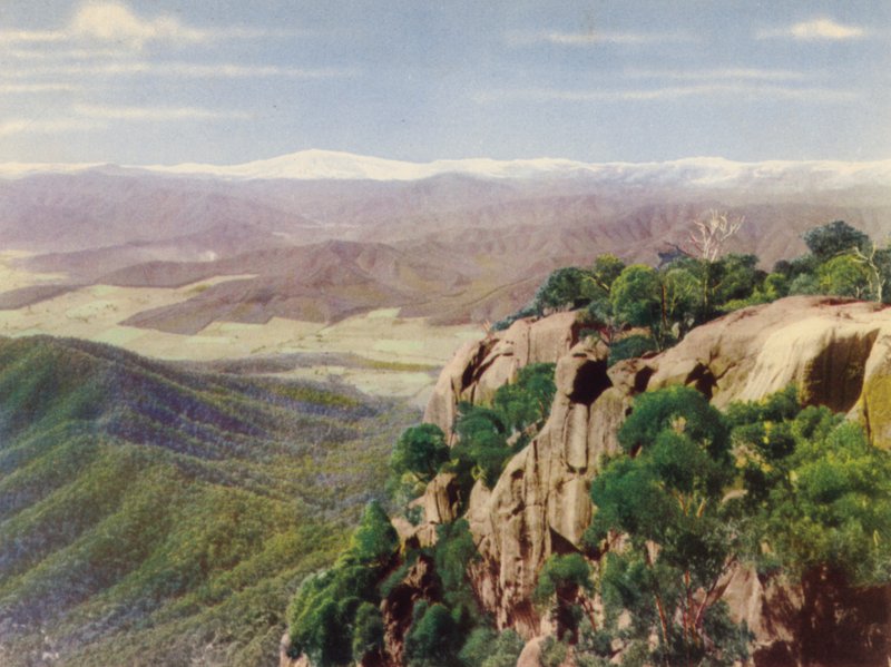 Victorian Alps (farvefoto) af Photographer Australian