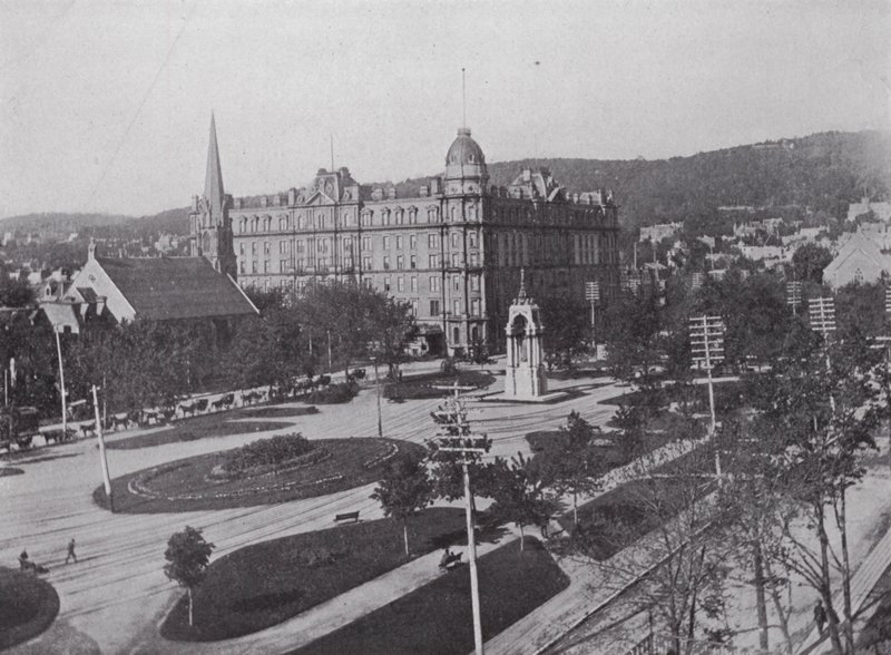 Dominion Square og Windsor Hotel, Montreal (s/h-billede) af Photographer Canadian